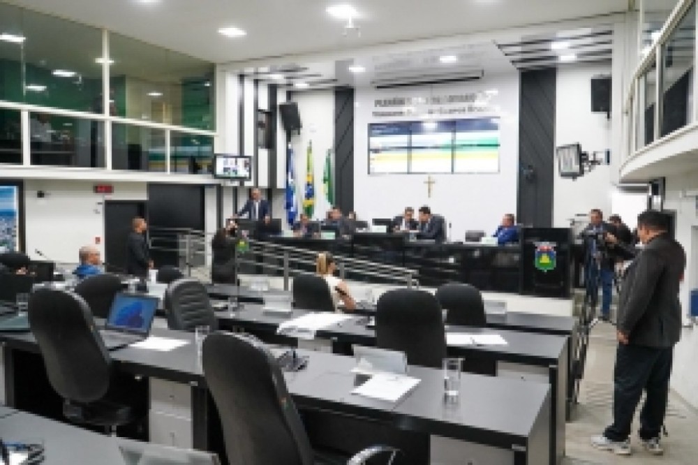Câmara aprova requerimentos, projetos e pareceres da CCJR na sessão desta quinta-feira