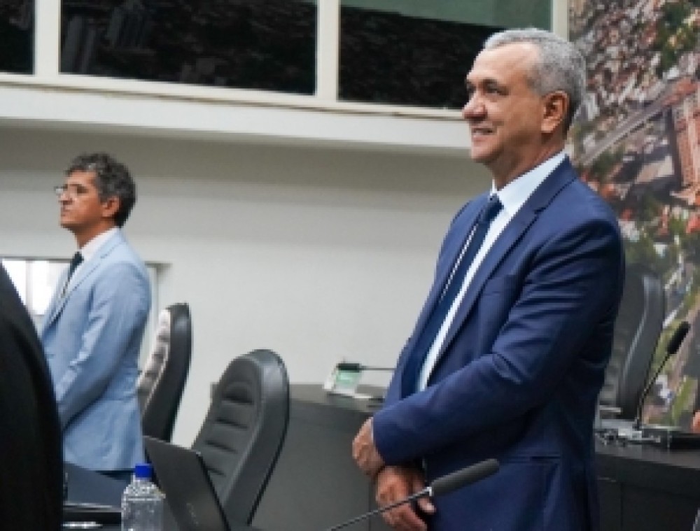 Plenário aprova por 16 votos sessão solene proposta pelo vereador Renivaldo Nascimento