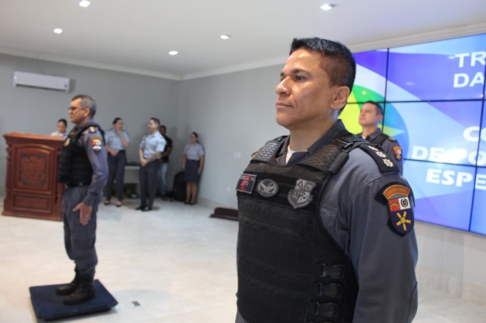 Coronel André Avelino Neto assume o Comando de Policiamento Especializado da PMMT