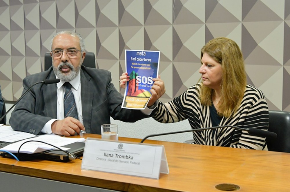 Senado lança campanha para arrecadar 5 mil cobertores para o RS