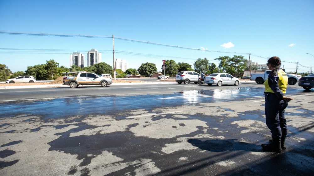 Nova rotatória na Avenida República do Líbano é liberada e agentes de trânsito reforçam atuação na região