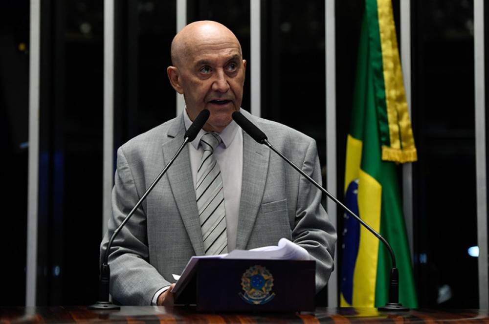 Confúcio Moura lamenta tragédia da chuva no RS e sugere medidas