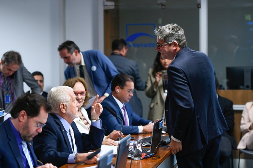 CCJ envia ao Plenário projeto que cria SPVAT e libera R$ 15,7 bi para a União