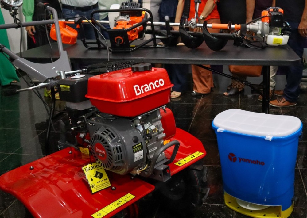 Equipamentos entregues pelo Governo de MT beneficiam 95 produtoras familiares e reforçam autonomia financeira