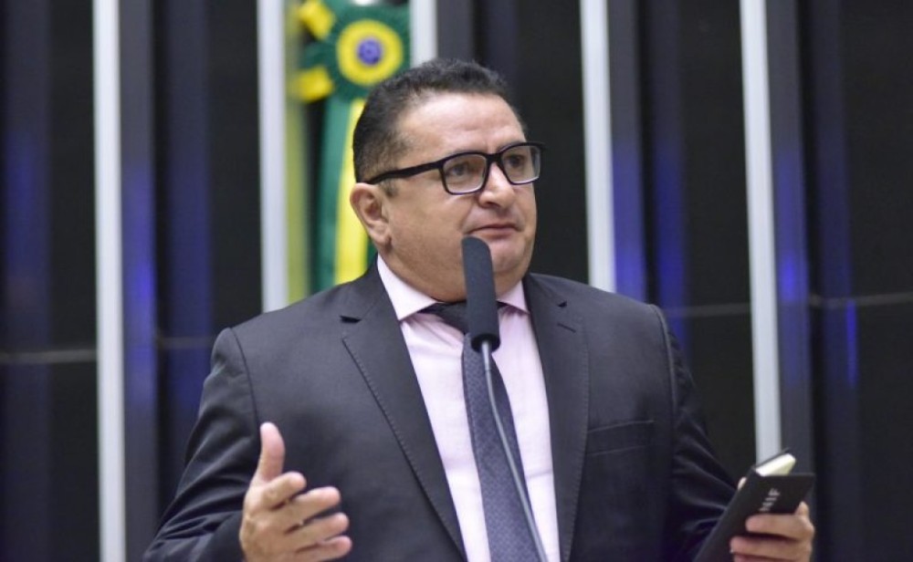 Comissão aprova atendimento educacional para aluno de curso superior internado para tratamento de saúde