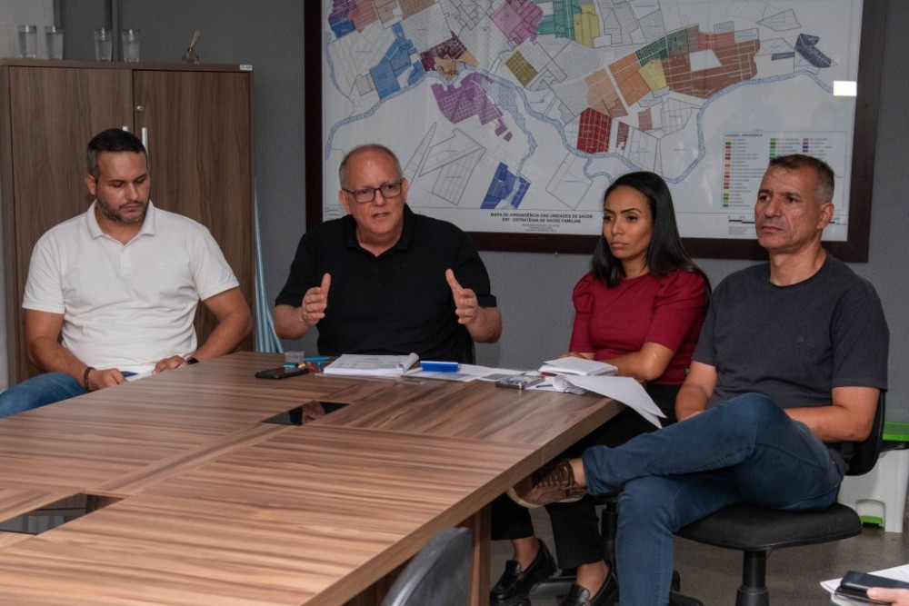 Prefeito anuncia medidas para melhorar atendimento e zerar filas na saúde