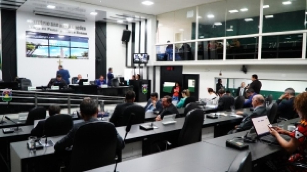Câmara aprova requerimento, projetos e honrarias durante Sessão Extraordinária