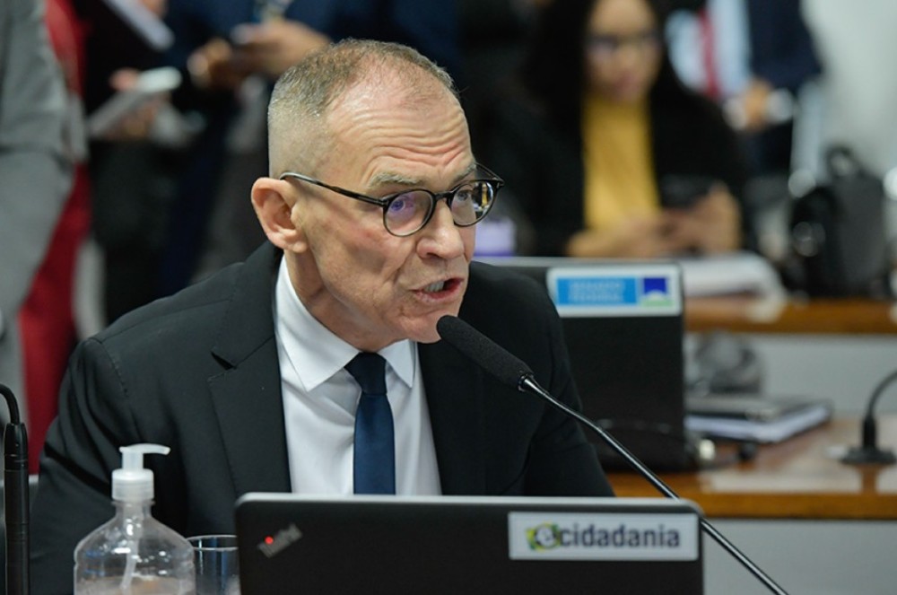 Avança no Senado projeto que autoriza porte de arma a funcionários da Funai