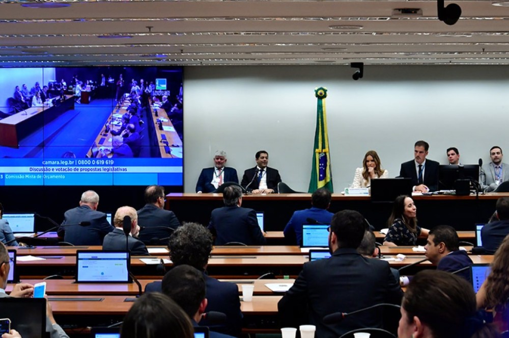 Depois de aprovar relatórios setoriais, CMO vota Orçamento nesta semana