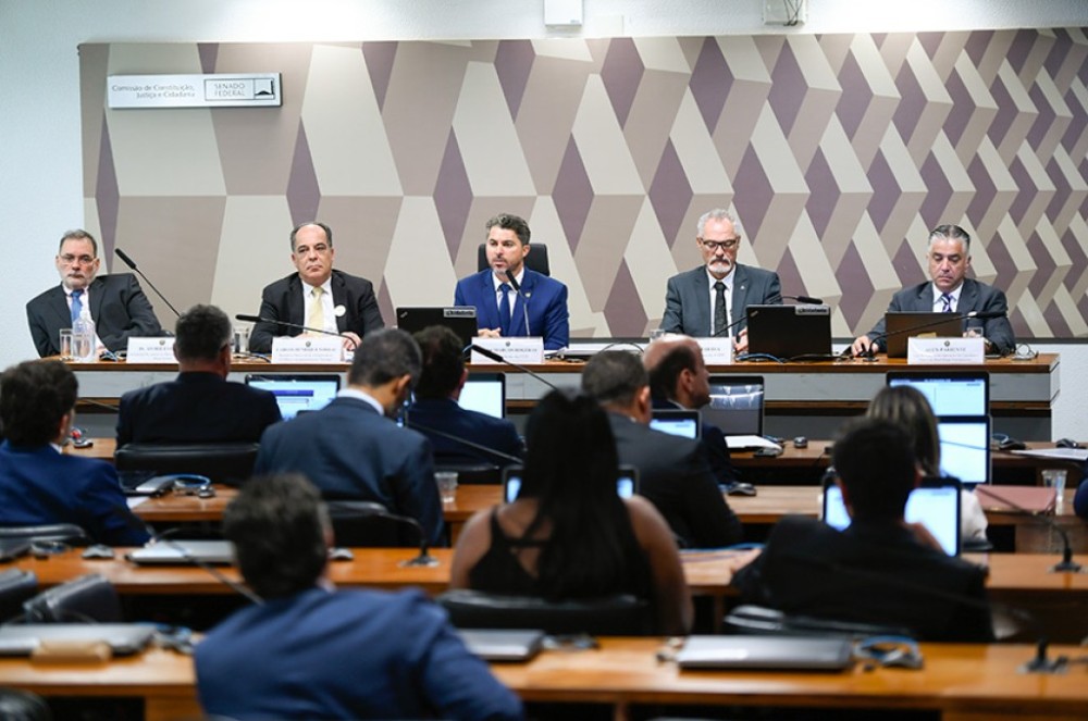 Impacto de cassinos no turismo é alvo de divergência em debate na CCJ