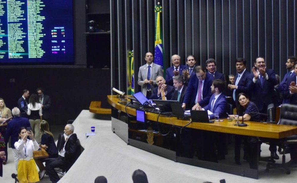 Para compensar quedas de arrecadação, reforma tributária prevê longo período de transição