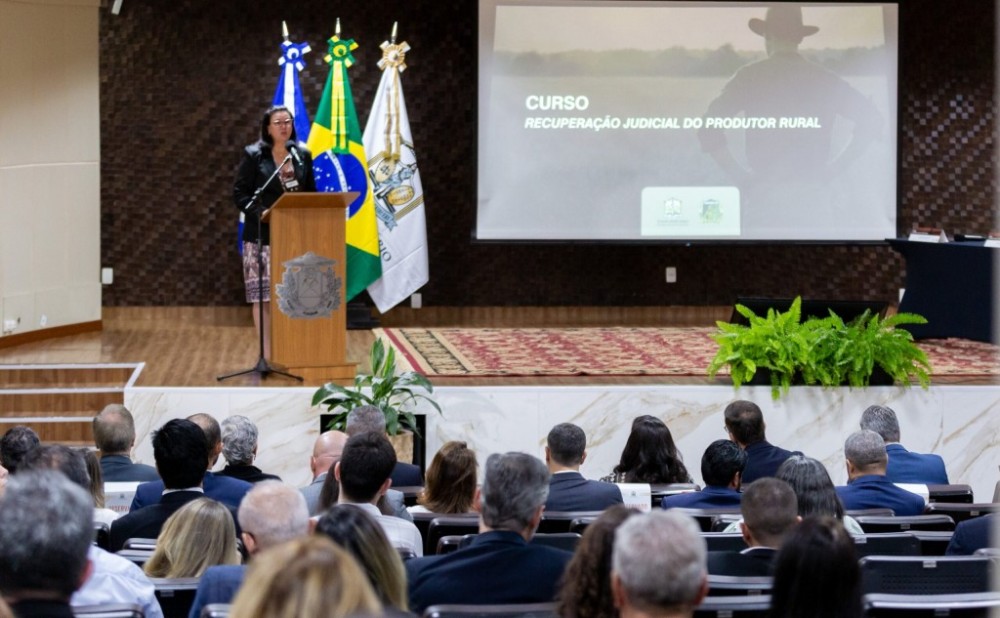 Interessados lotam auditório para se atualizar sobre recuperação judicial do produtor rural