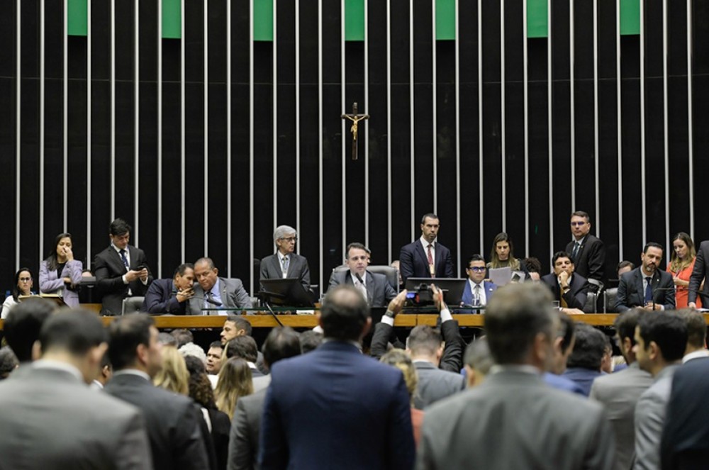 Congresso derruba vetos à lei da regularização de terras na Amazônia