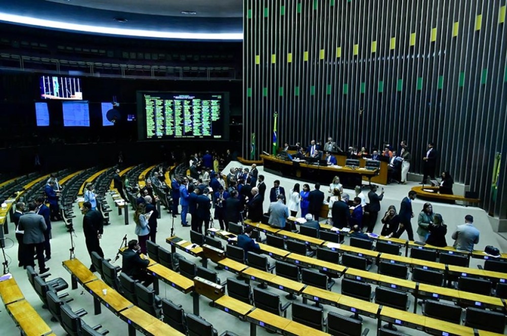 Congresso repõe R$ 4,25 bilhões em emendas de comissão no Orçamento 2024