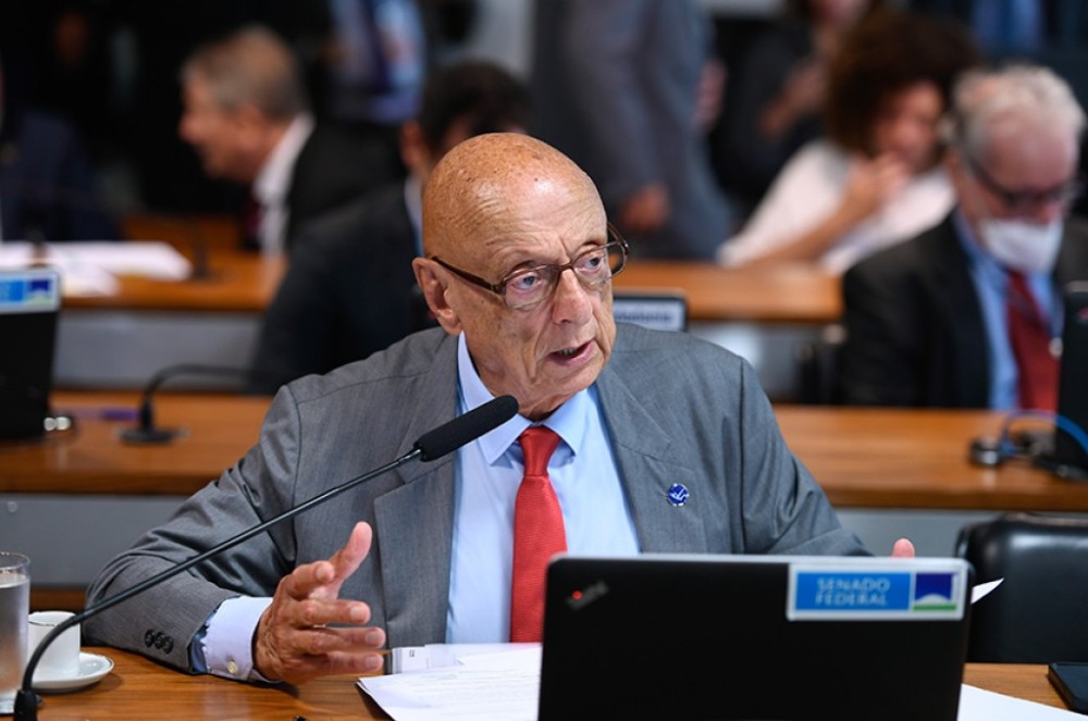 Subcomissão será criada para avaliar política de defesa cibernética
