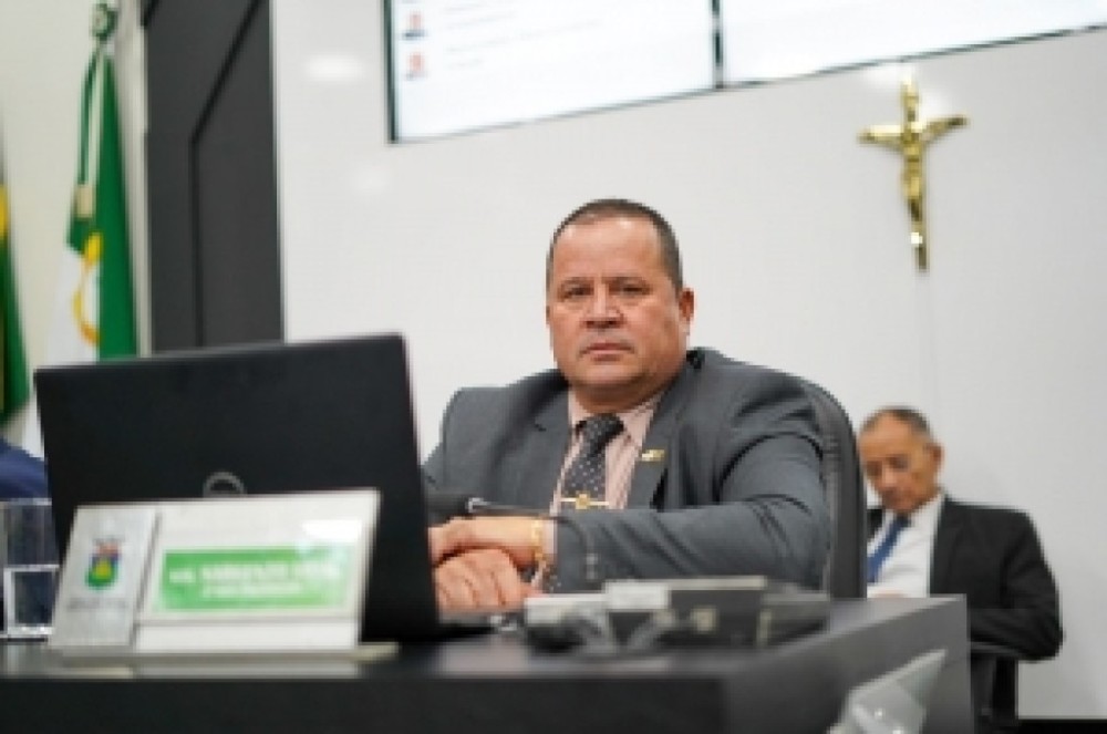 Sargento Vidal pede doações de ração para os mais de 20 mil pets resgatados no RS