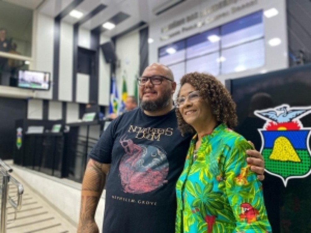 Edna comemora aprovação do Plano Municipal de Cultura: 