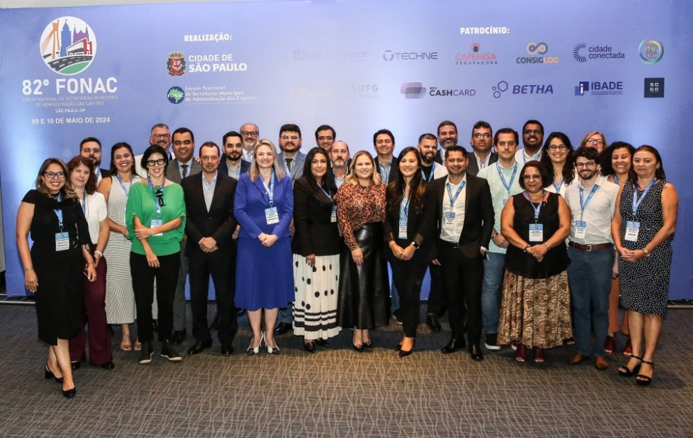 Secretária de Gestão participa do 82º Fórum Nacional de Secretarias Municipais de Administração em São Paulo 