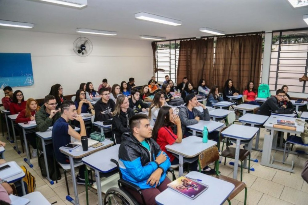 Comissão discute renegociação de dívidas de estudantes com o Fies