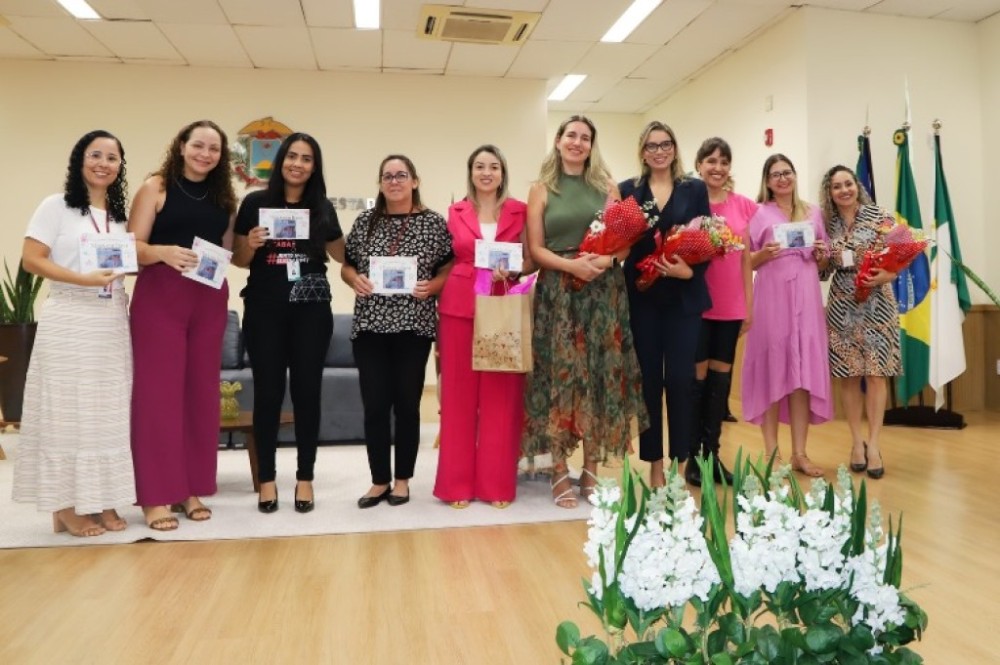 Comemoração reúne mães, carinho e doses de humor