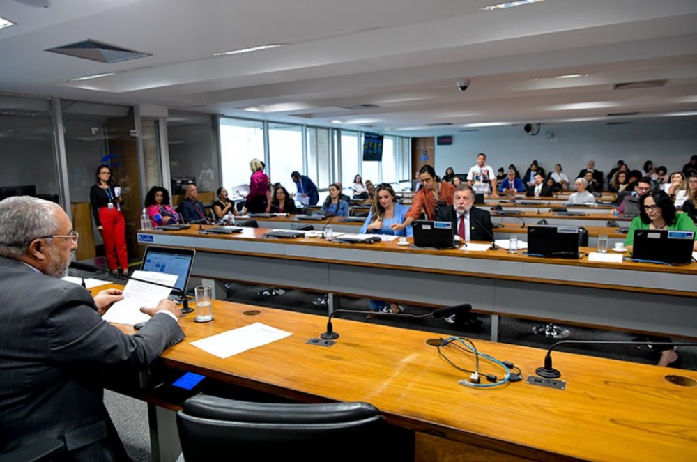 CDH avalia prazo maior na prescrição de crime contra dignidade sexual de criança
