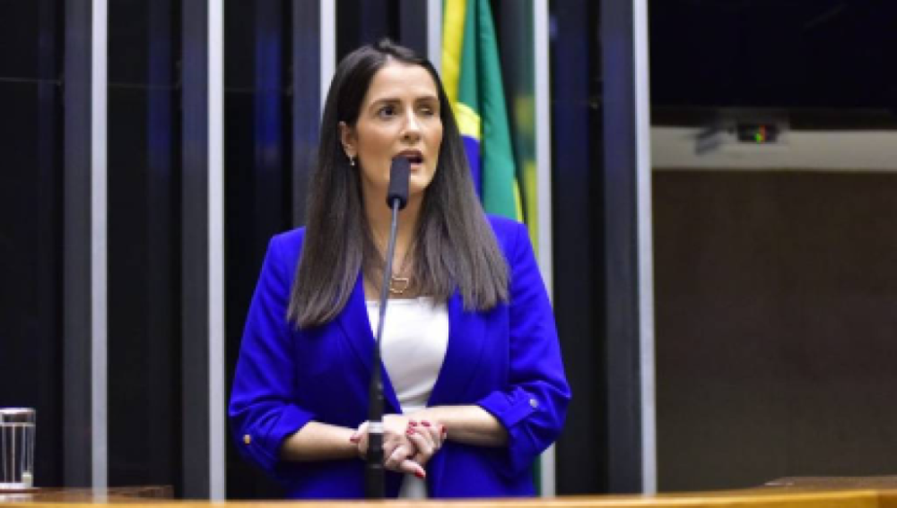 Prefeito e primeira-dama lamentam o falecimento da deputada federal Amália Barros, aos 39 anos