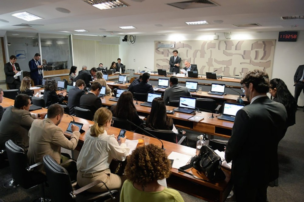 Comissão aprova igualdade de condições para a população LGBTQIA+ encarcerada