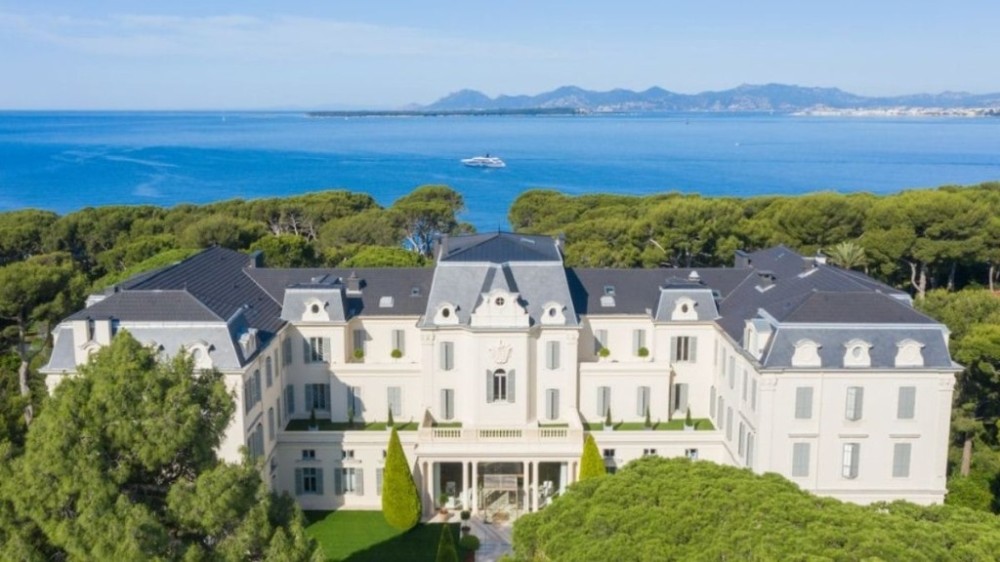 Lacoste e Hotel du Cap-Eden-Roc apresentam coleção cápsula
