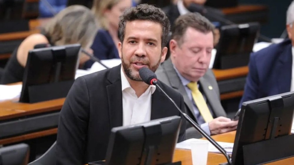 Conselho de Ética da Câmara adia votação de parecer contra Janones