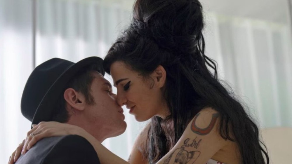 Entenda o significado da música que dá nome à cinebiografia de Amy Winehouse