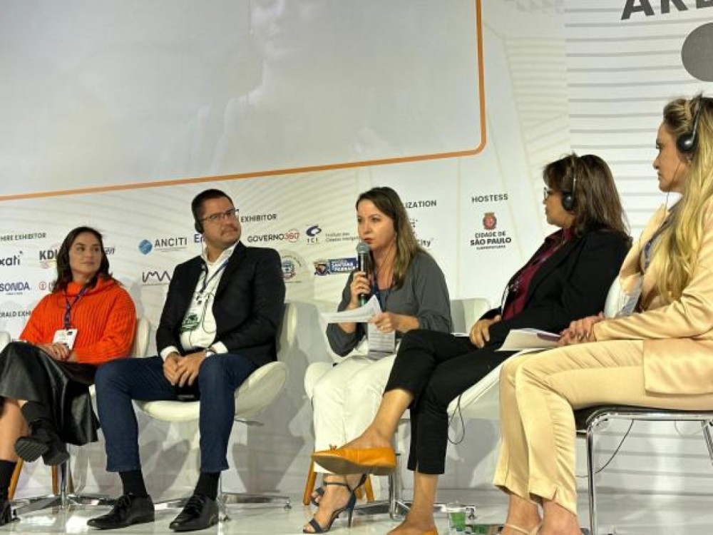Sorriso mostra cases de sucesso a participantes de congresso internacional de cidades inteligentes