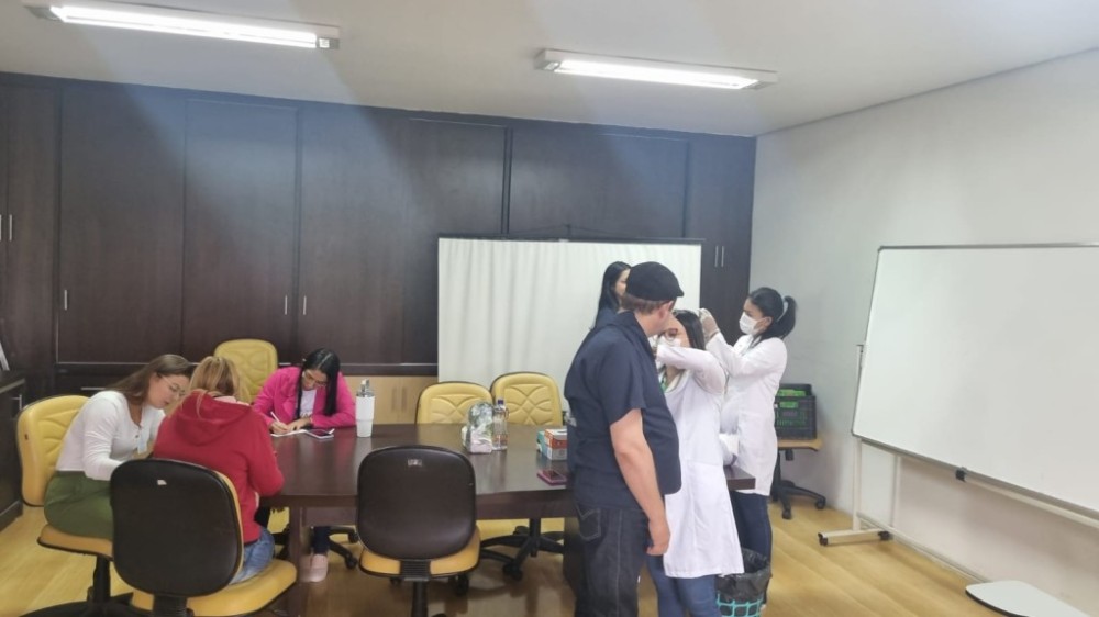 Colaboradores do Sanear recebem vacina contra Influenza em parceria com Secretaria de Saúde