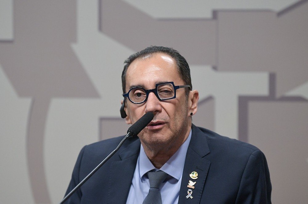 Comissão aprecia projeto que incentiva cultura de paz nas escolas