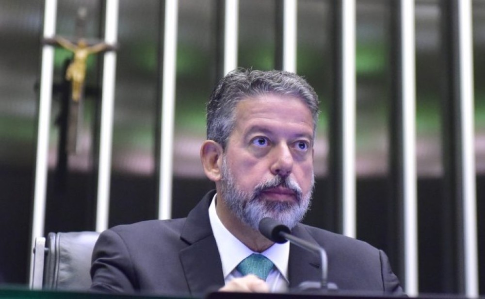 Lira cita regulamentação da reforma tributária e da inteligência artificial entre prioridades para 2024