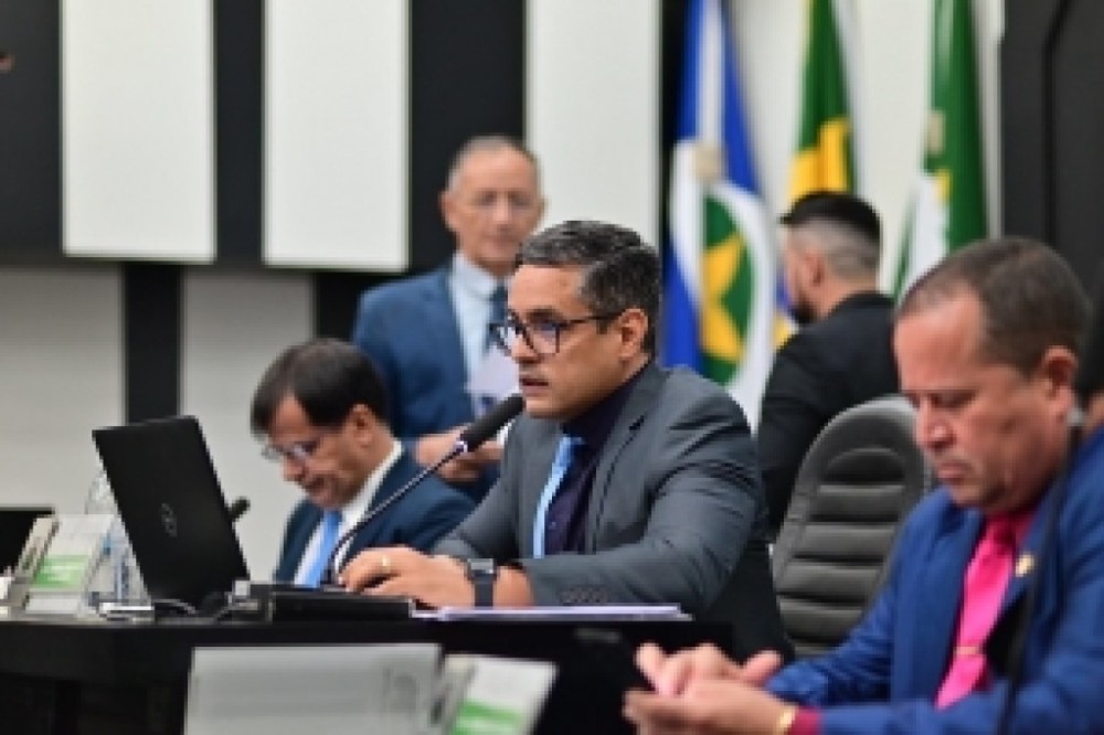 Câmara aprova projetos e honrarias durante Sessão Ordinária