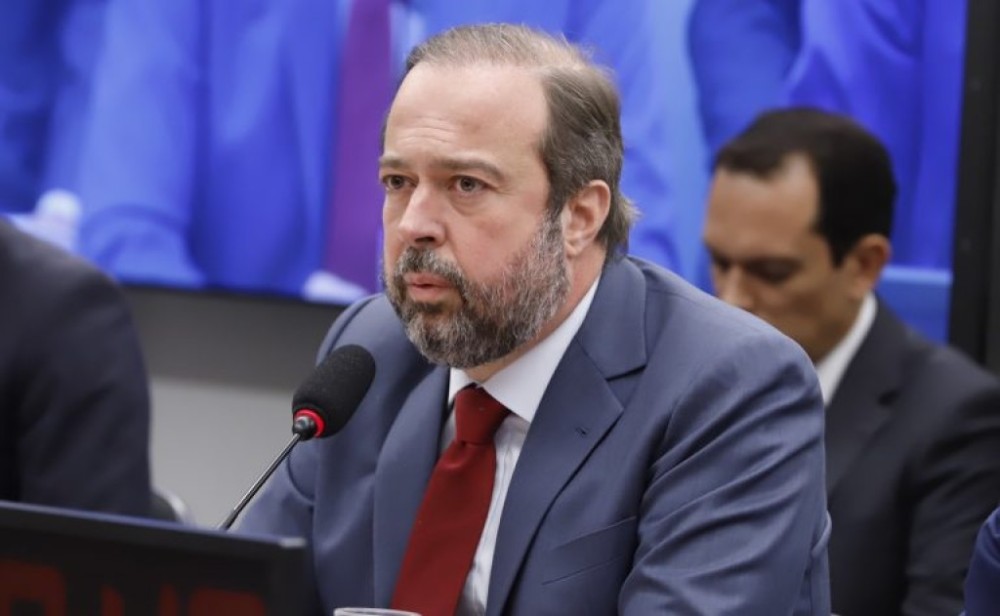 Comissão de Minas e Energia discute prioridades para 2024 com ministro Alexandre Silveira