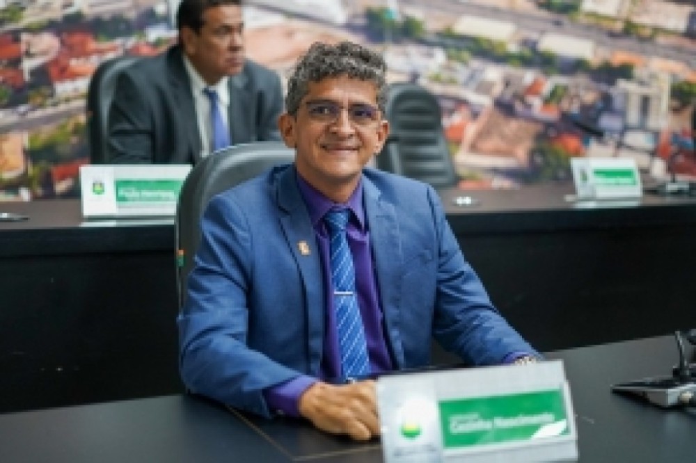 Líder comunitário agradece vereador Cezinha por reforma de miniestádio no Planalto