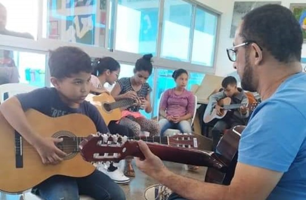 Cultura credencia profissionais para trabalharem no projeto Arte e Educação