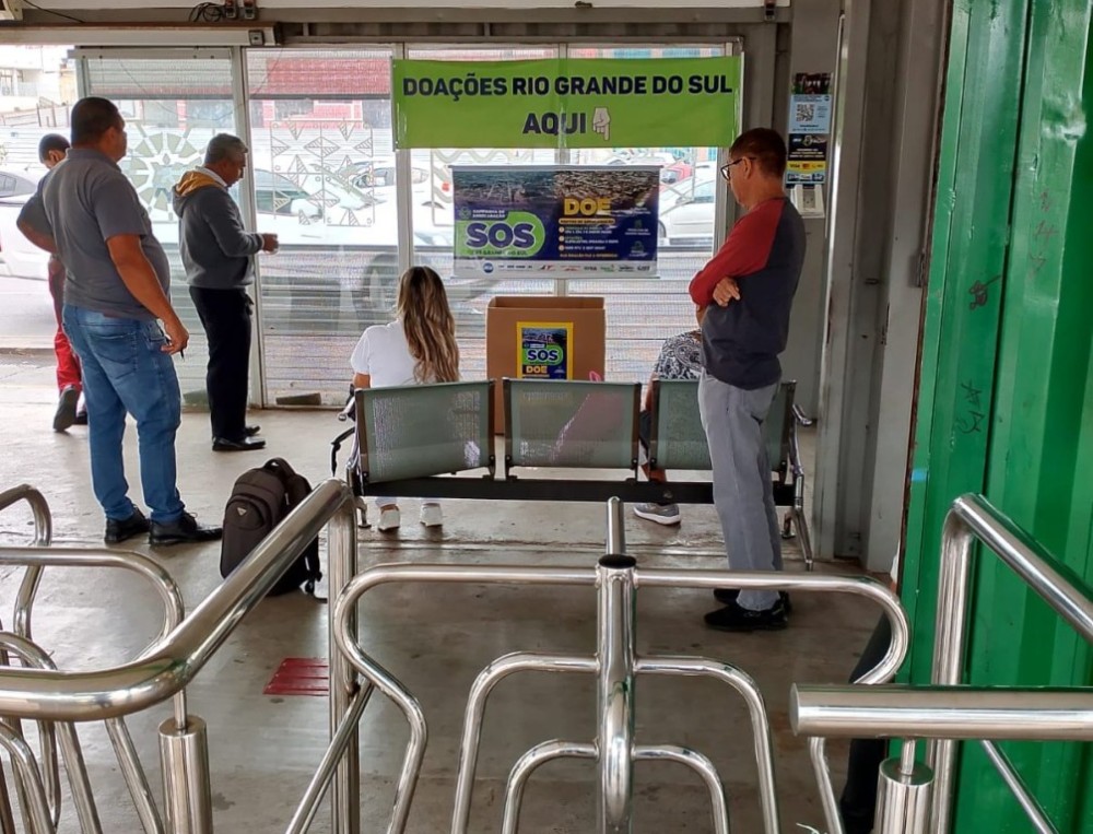 Terminais de ônibus de Cuiabá se tornam pontos de coleta de donativos para vítimas das chuvas no Rio Grande do Sul