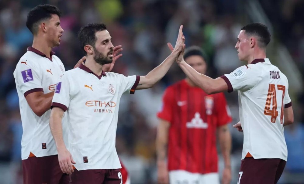 Manchester City vence o Urawa Reds e enfrenta o Fluminense na decisão do Mundial de Clubes