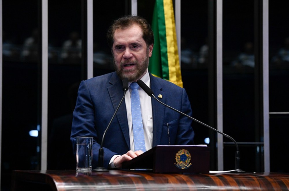 Plínio critica WWF por campanha relacionando enchentes no RS à Amazônia