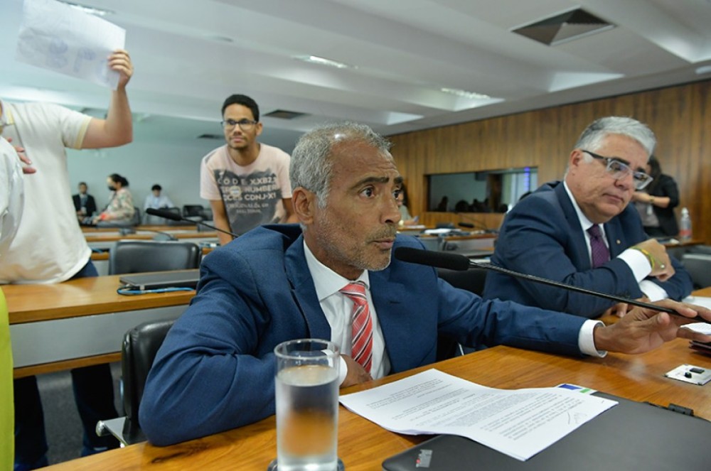 Aumento de licença para mães de bebês com deficiência avança