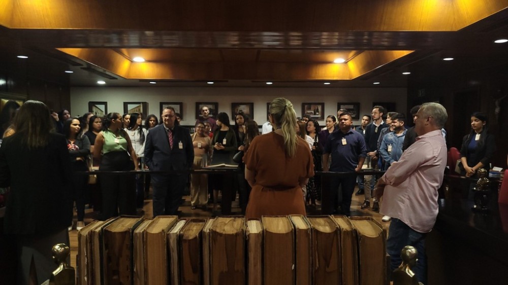 Estudantes de Direito de faculdade de Várzea Grande participam do Projeto Nosso Judiciário no TJMT