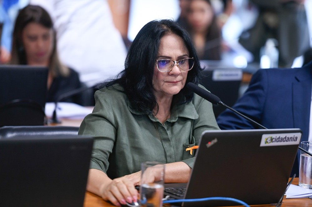 Restaurantes devem ter cartaz que ensina manobra de desengasgo, aprova CAS