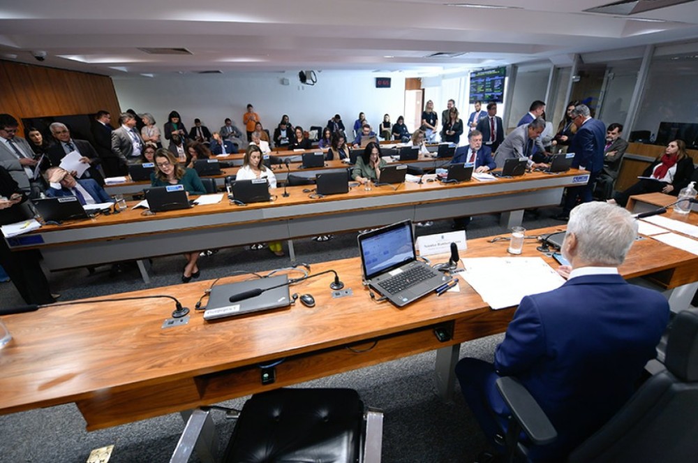 Aprovada prioridade no bolsa família para mulheres vítimas de violência doméstica