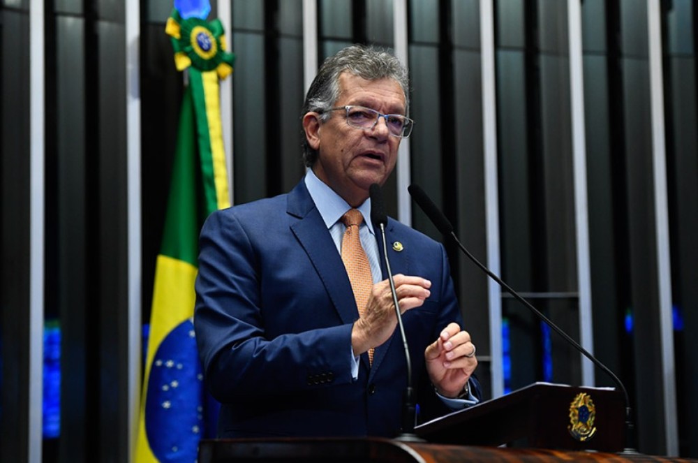 Laércio Oliveira pede redução do preço do gás natural