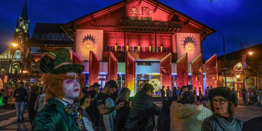 Após chuvas, Gramado tem mais de 500 hotéis e restaurantes fechados