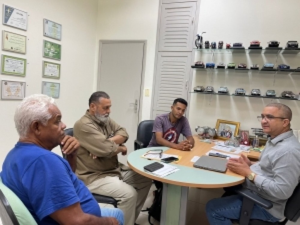 Vereador Marcrean intermedia negociação entre garis e Locar para evitar greve