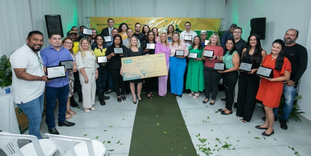 Prefeitura de Cuiabá premia 30 servidores por eficiência e modernização no serviço público da Capital
