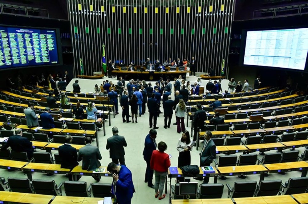 Congresso analisa vetos sobre saidão e fake news na terça